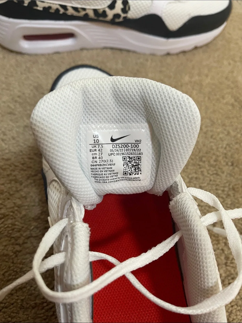 Nike Women's White Sneakers with Black and Leopard Swoosh Size 10